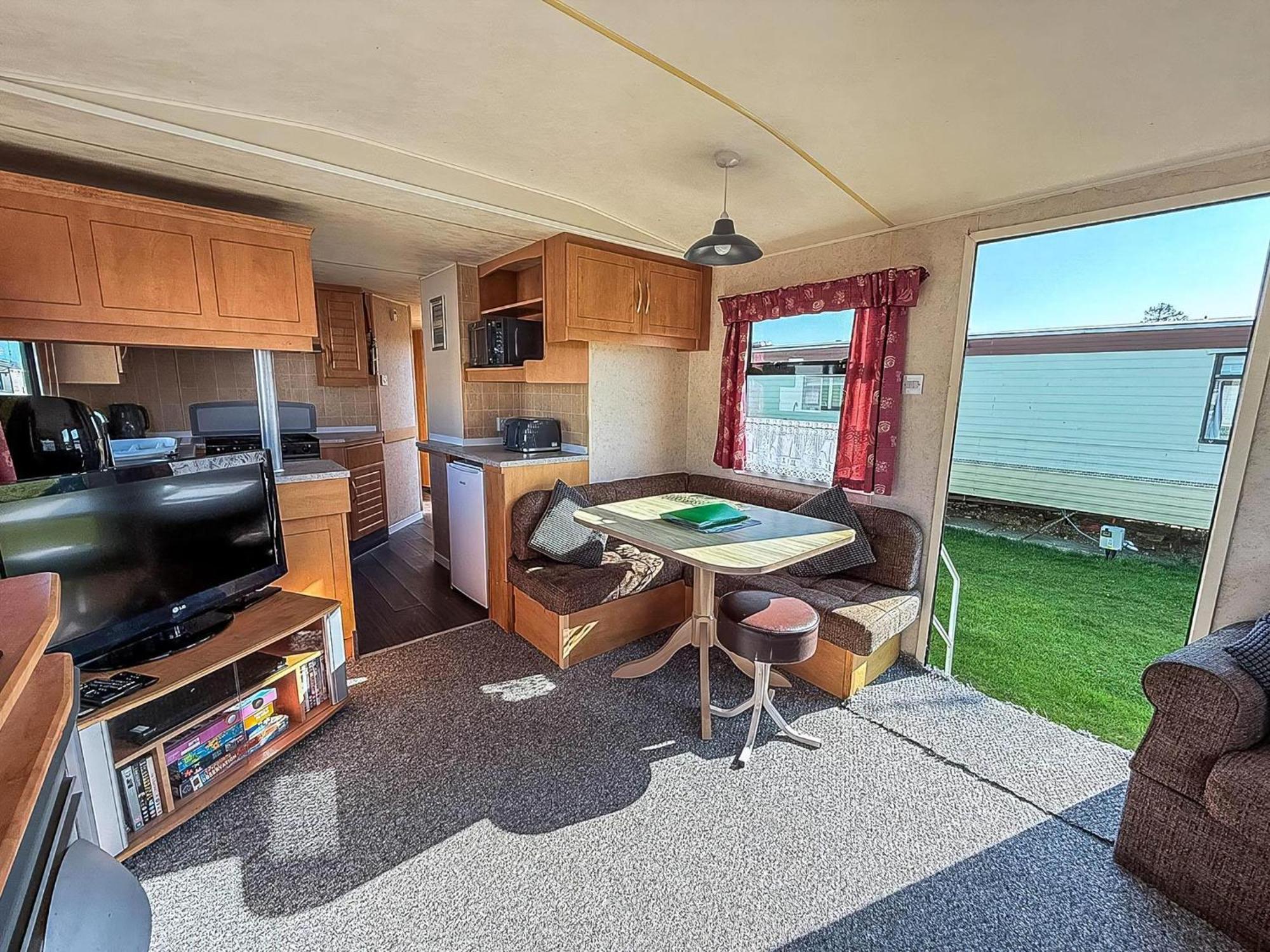 8 Berth Caravan With Free Wifi At Heacham Holiday Park In Norfolk Ref 21008E Exterior photo
